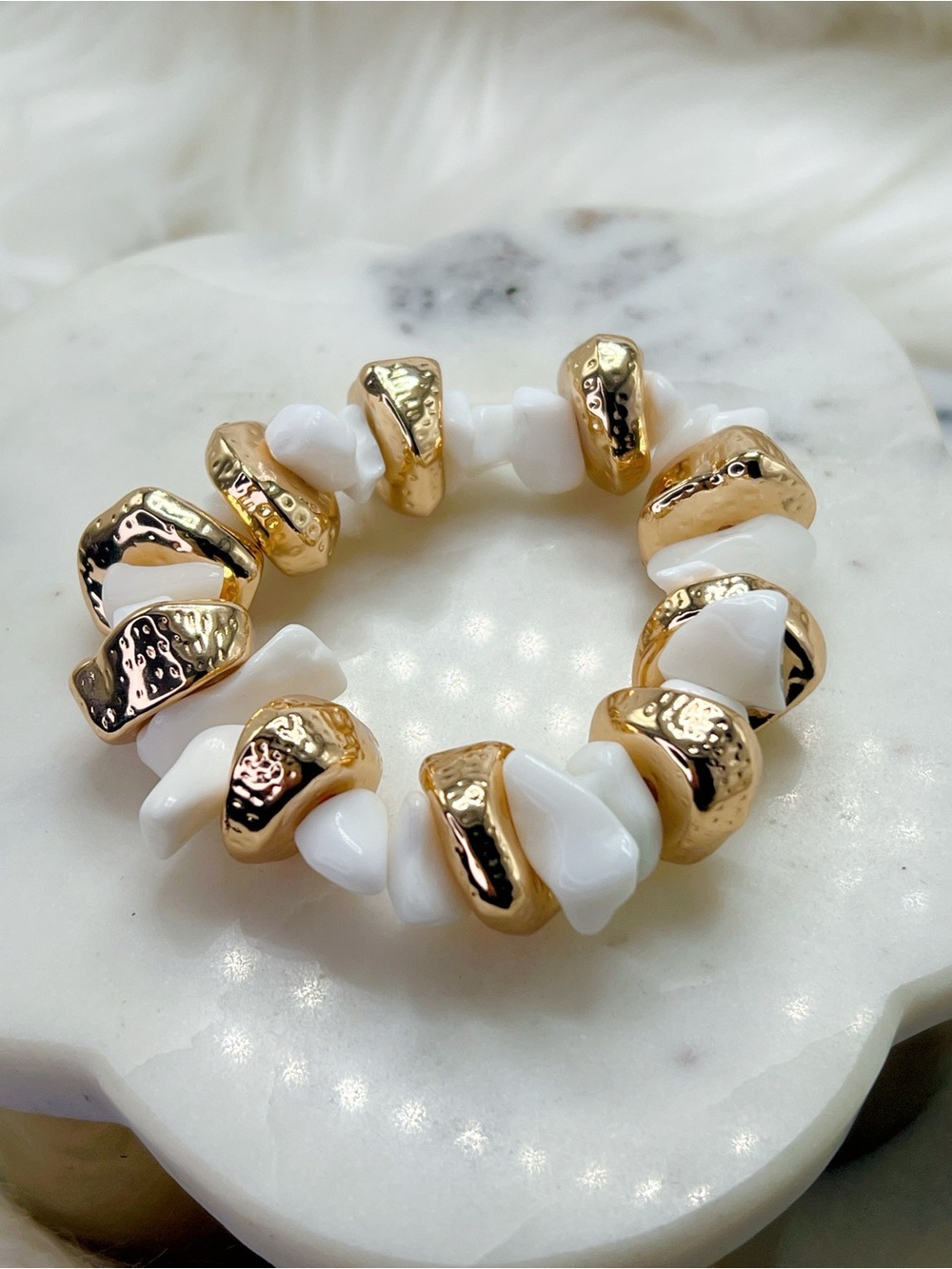White quartz 14k gold plated nugget stretch bracelet 7” medium fit hammered